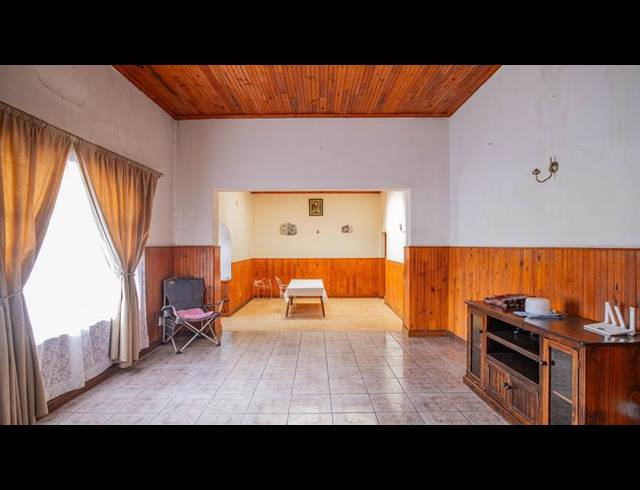 6 BEDROOM HOUSE FOR SALE IN SALT RIVER